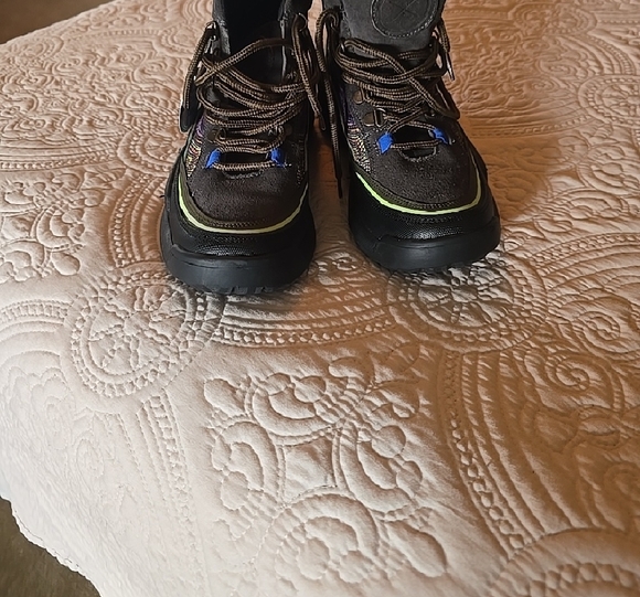 inkkas Brown High-Top Boots with Blue & Green Accents - Picture 4 of 5